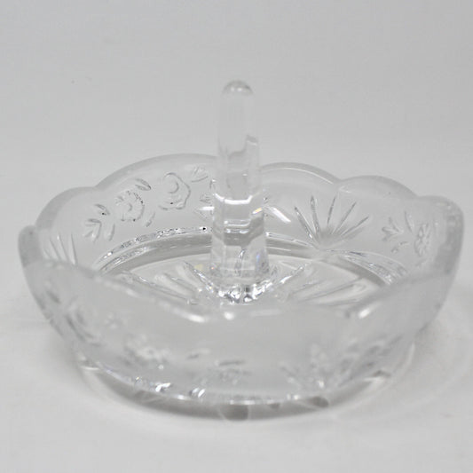 Vintage Ring Holder from Oneida in the Southern Garden pattern. German Lead Crystal Elegant Ring Storage, Frosted Floral.