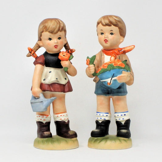 Figurine, Arnart 5th Avenue, Boy and Girl Gardening 11/553, Hand Painted, Vintage Set of 2