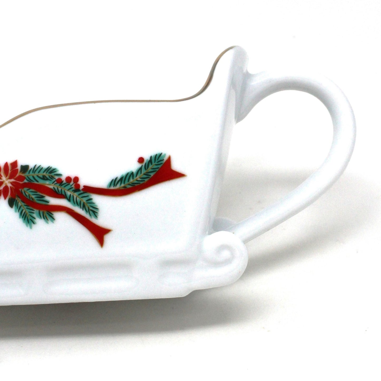 Gravy Boat / Saucière, Tienshan Fairfield, Poinsettia & Ribbons Sleigh, Vintage