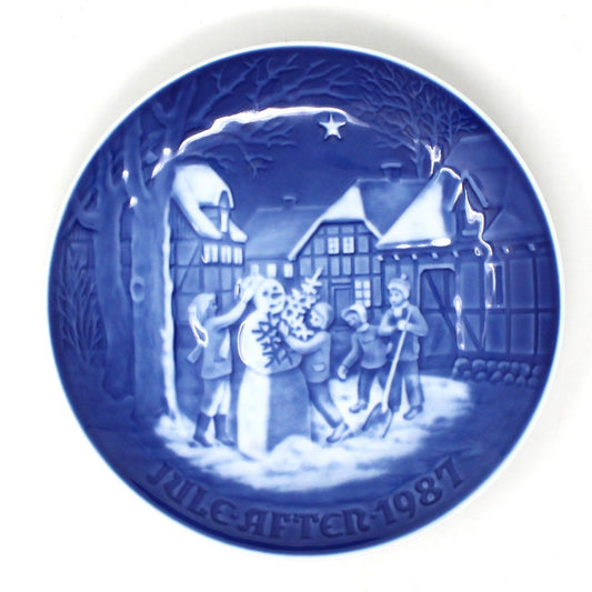 Decorative Plate, Copenhagen Jule After 1987, The Snowman's Christmas Eve, Vintage