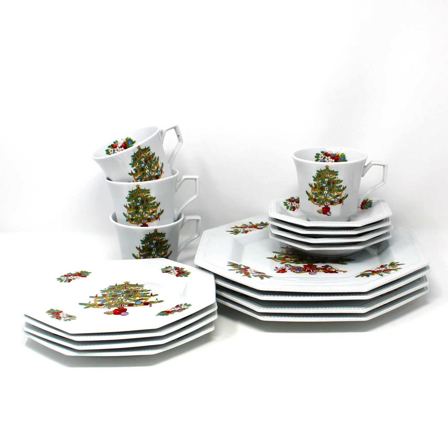 Dinnerware, Fairfield, Peace on Earth Christmas Tree Pattern, Service for 4 (16 Pcs), Vintage