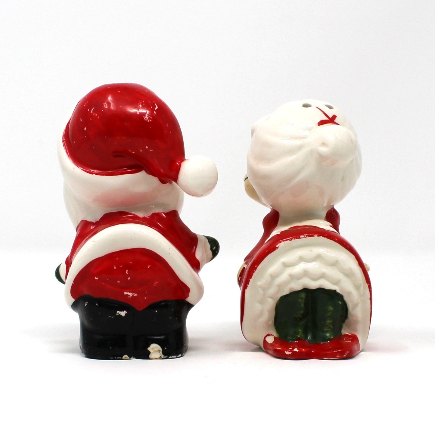 Salt and Pepper Shakers, Kissing Santa & Mrs Claus, Hand Painted, Mid Century Collectible 7662, Vintage