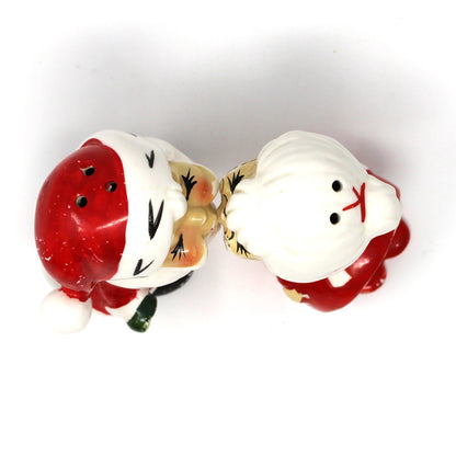 Salt and Pepper Shakers, Kissing Santa & Mrs Claus, Hand Painted, Mid Century Collectible 7662, Vintage