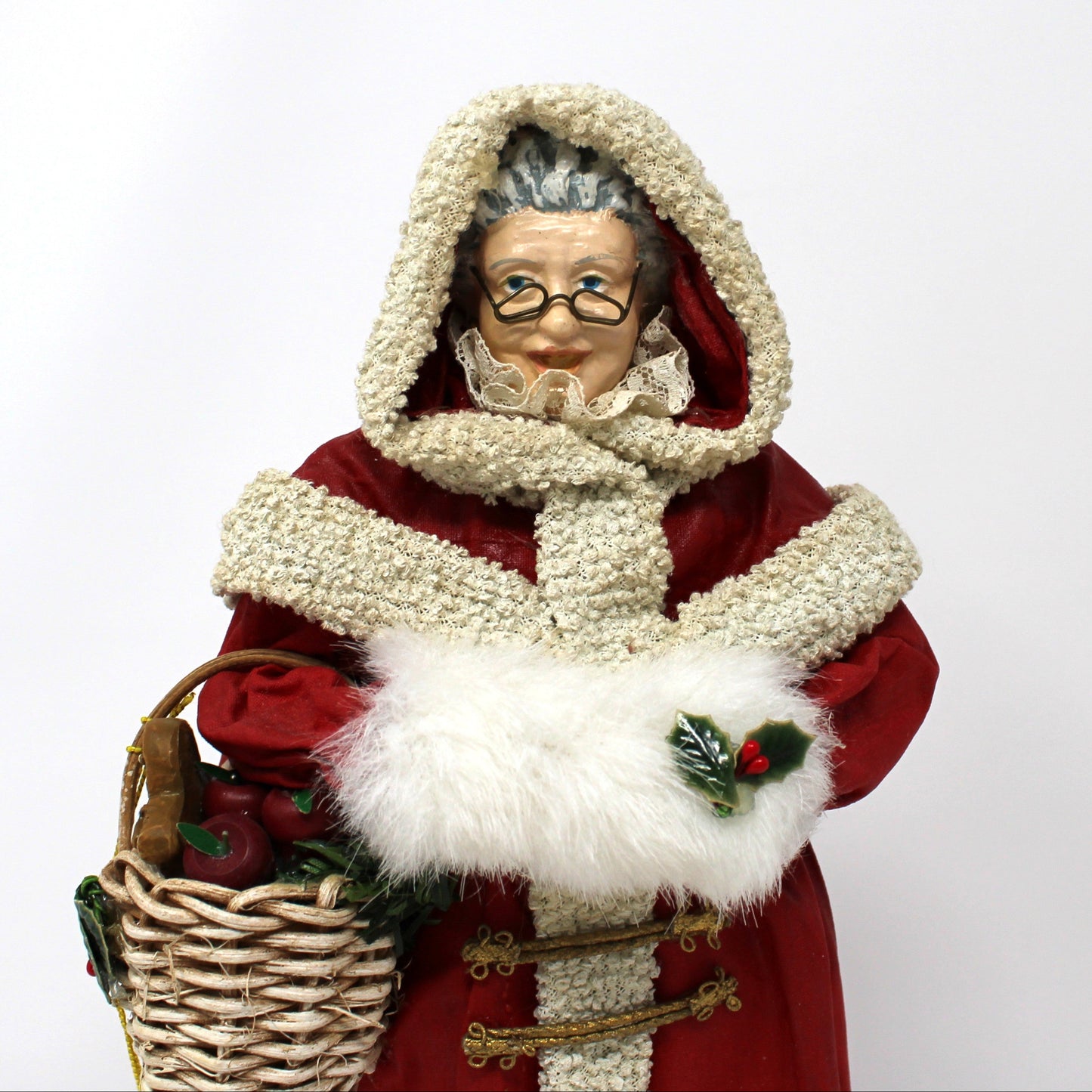 Figurine, Christmas Mrs Claus with Basket, Possible Dreams Clothtique, Vintage 1990