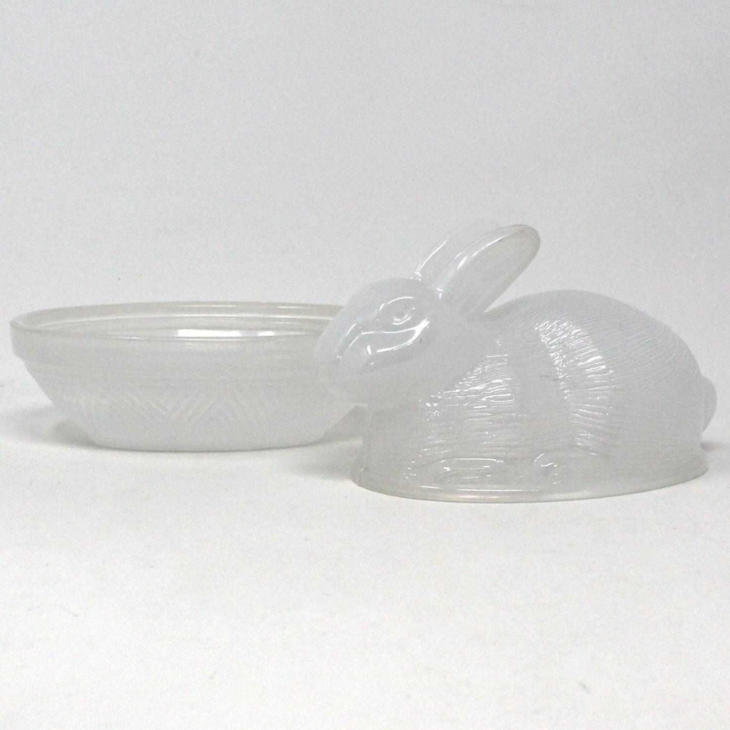 Trinket Box, Figural Bunny Rabbit in Nest, Glass