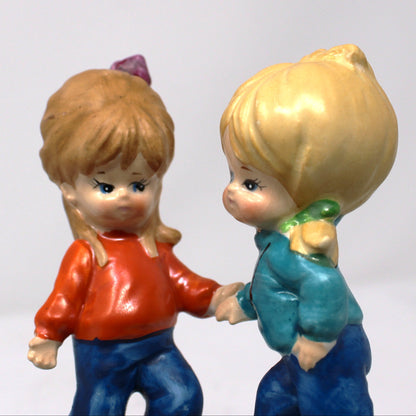 Figurine, Gigi, Sharin' Is Carin' Girls Holding Hands, Friendship, World Wide Arts, Vintage