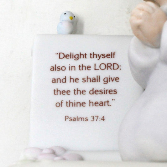 Figurine, Enesco, Precious Moments, Graduate, Seek Ye The Lord, Vintage 1982, SOLD