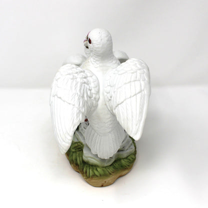 Figurine, Two White Doves on Rocks, Hand-Painted Bisque Porcelain, Taiwan, Vintage