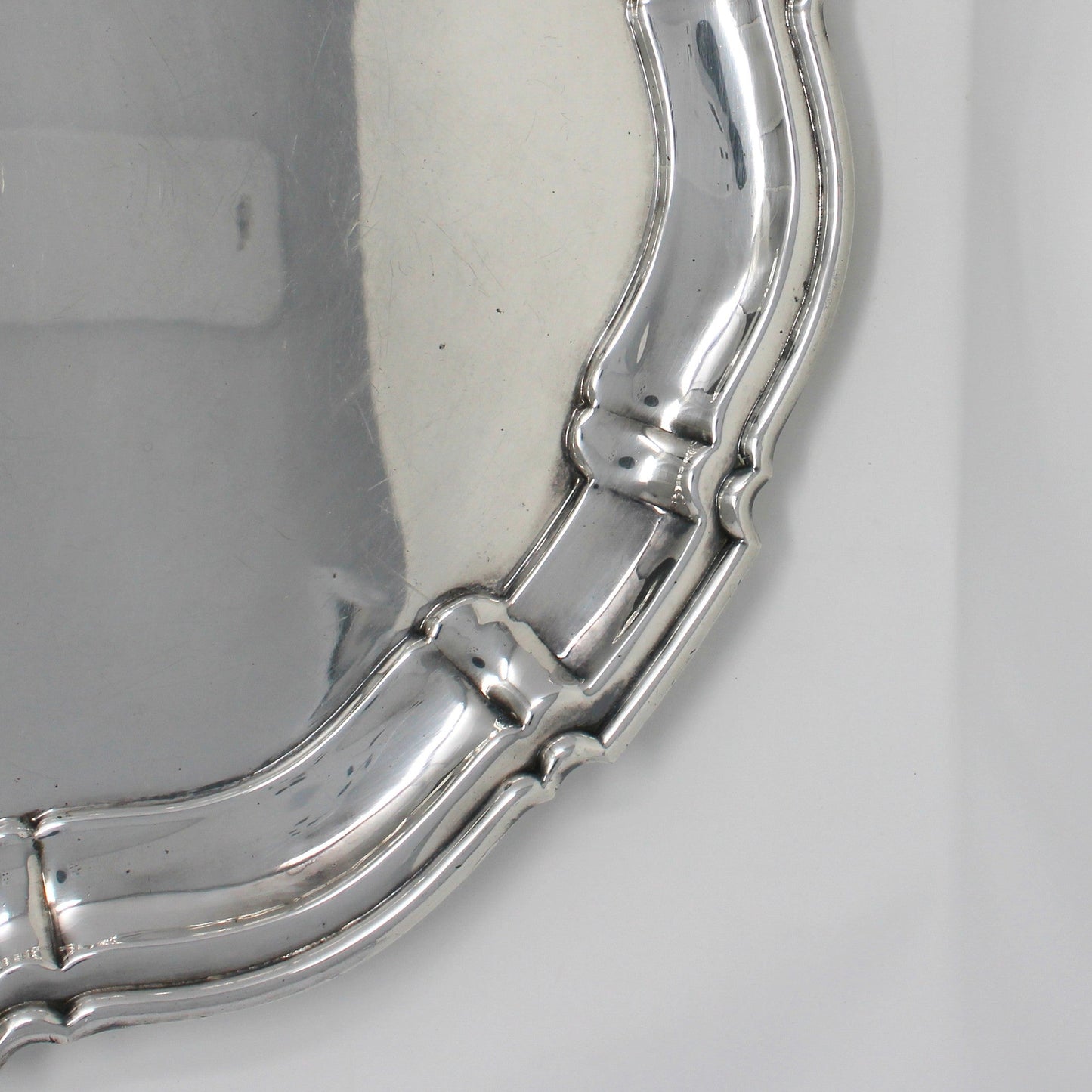 Tray, Poole Silver Co., Round Silverplate, Chippendale #1043, Hollowware, 16.25", 1950s