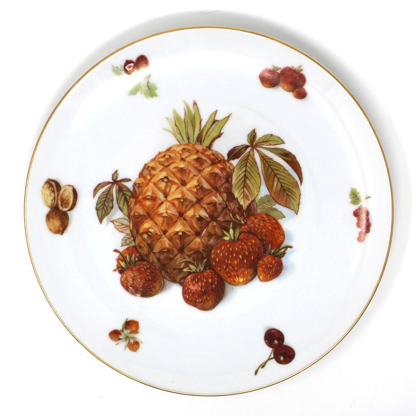 Vintage Seltmann Weiden salad plate,
Pattern: Fruit and Nut (SLT83). This plate has pineapple and strawberries.