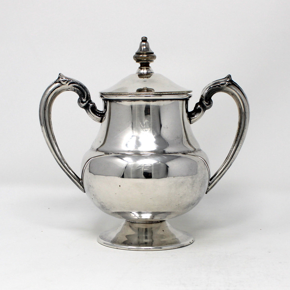 View of one side, Vintage 1930s Sugar Bowl by Lehman Brothers, Silverplate, Pedestal Style, New York 