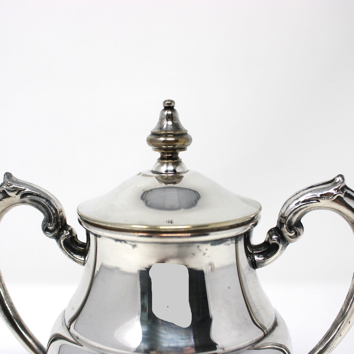 close up of finial on a Vintage 1930s Sugar Bowl by Lehman Brothers, Silverplate, Pedestal Style