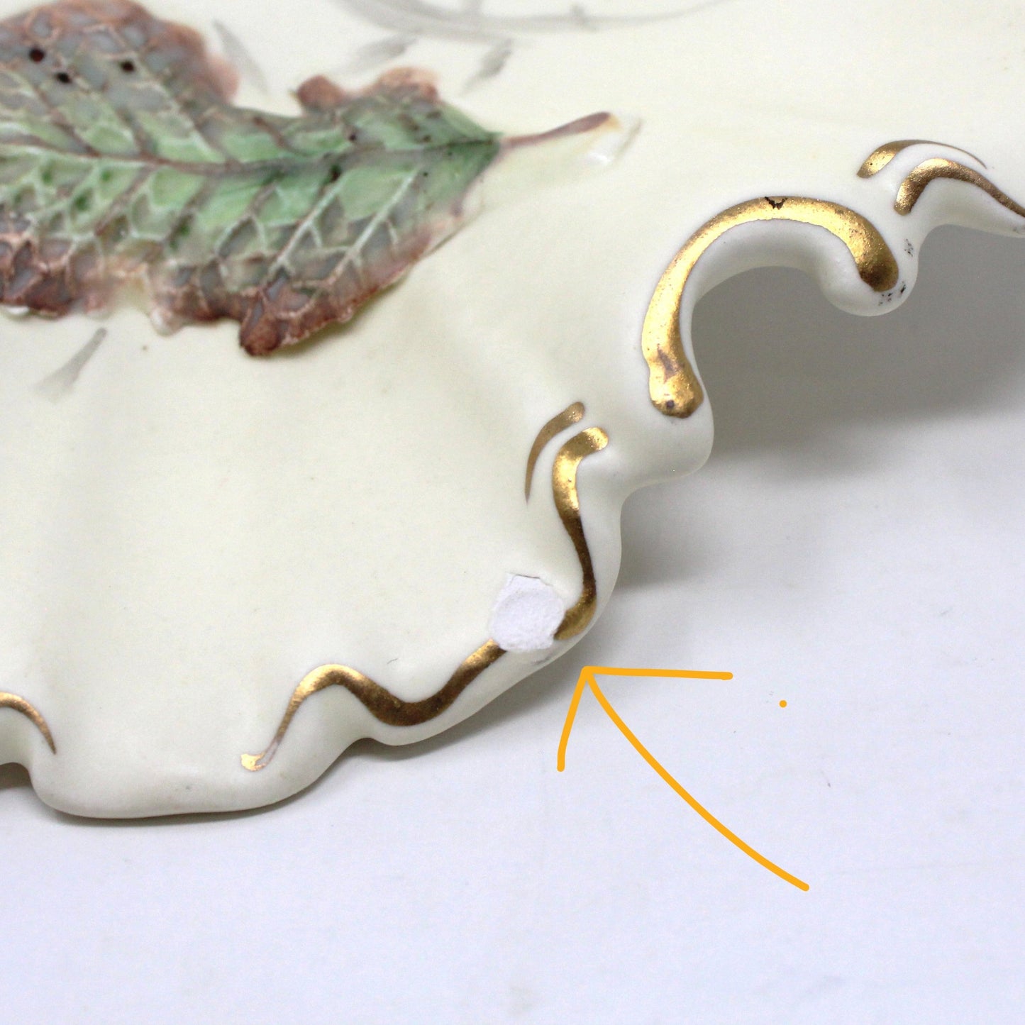 Bon Bon / Candy Dish with Handle, NIKONIKO, Leaf Shaped Dish, Hand Painted Fall Leaves, Fluted Border, Vintage
