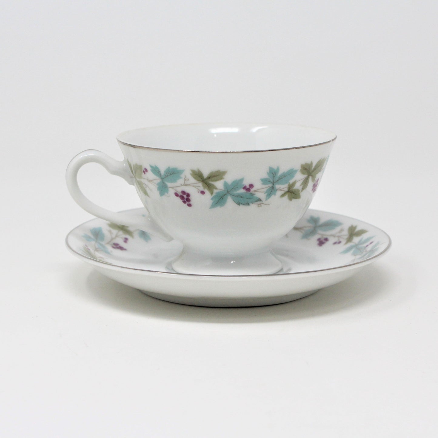Fine China of Japan, Vintage 6701 pattern, Cups and Saucer