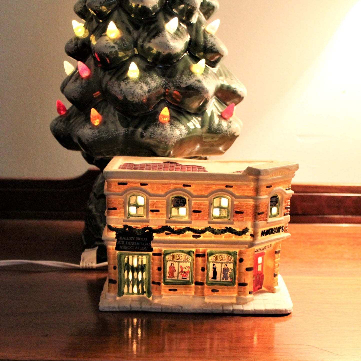 It's a Wonderful Life, Christmas Village, Bedford Falls, Bailey Building & Loan 1994