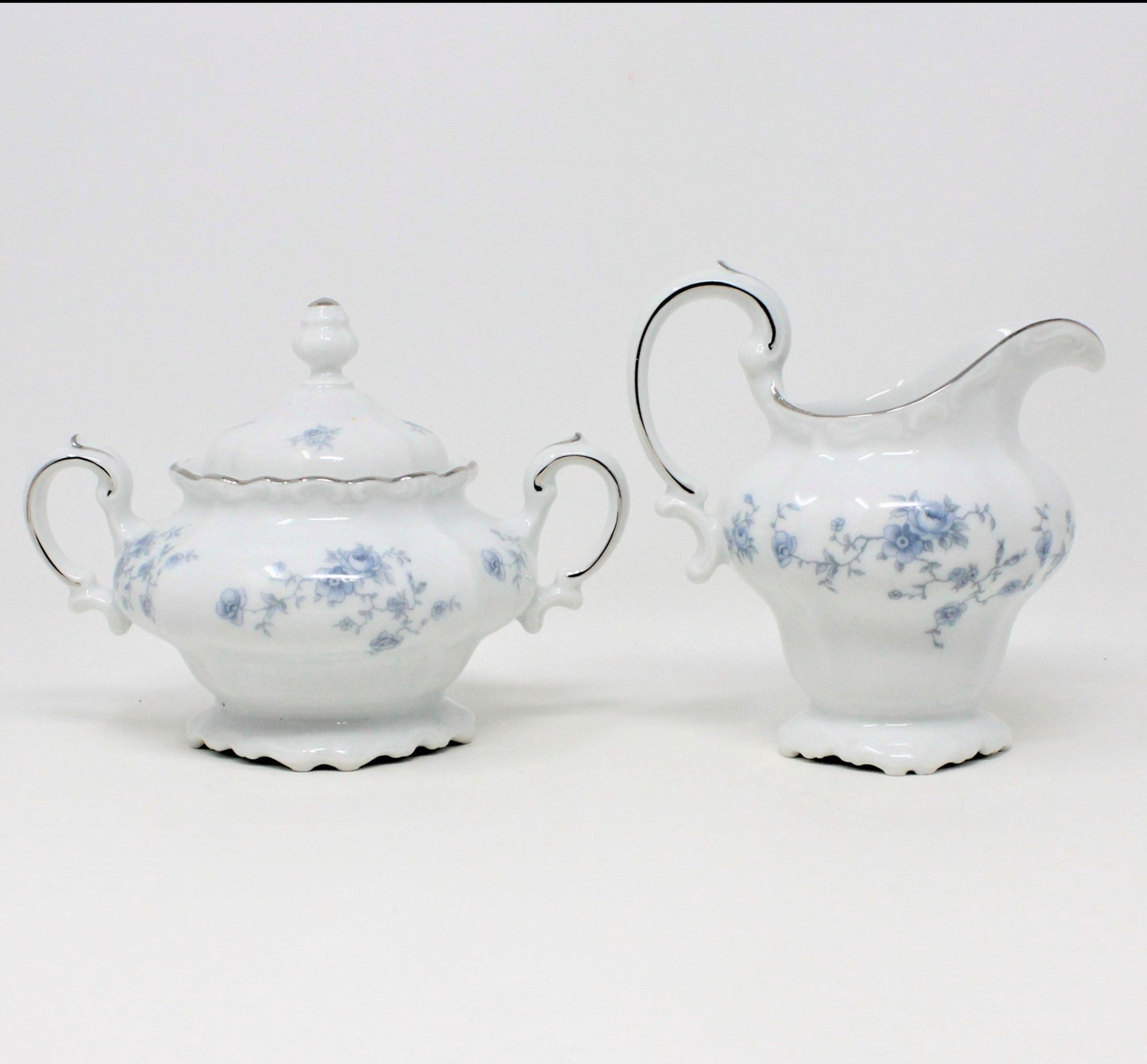 Creamer & Sugar with Lid, Johann Haviland, Blue Garland, Bavaria Vintage
