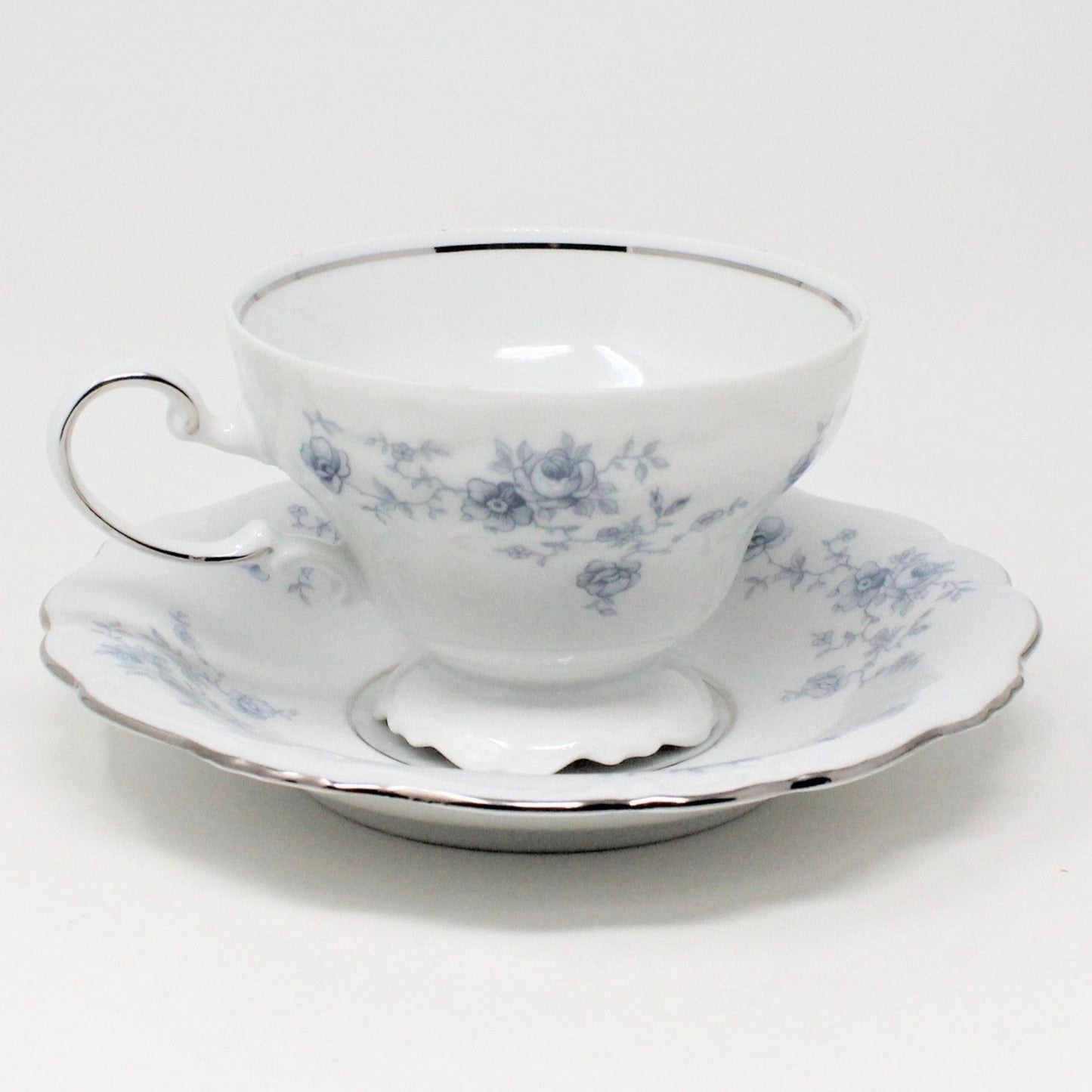 Teacup and Saucer, Johann Haviland, Blue Garland, Bavaria, Vintage, Set of 5