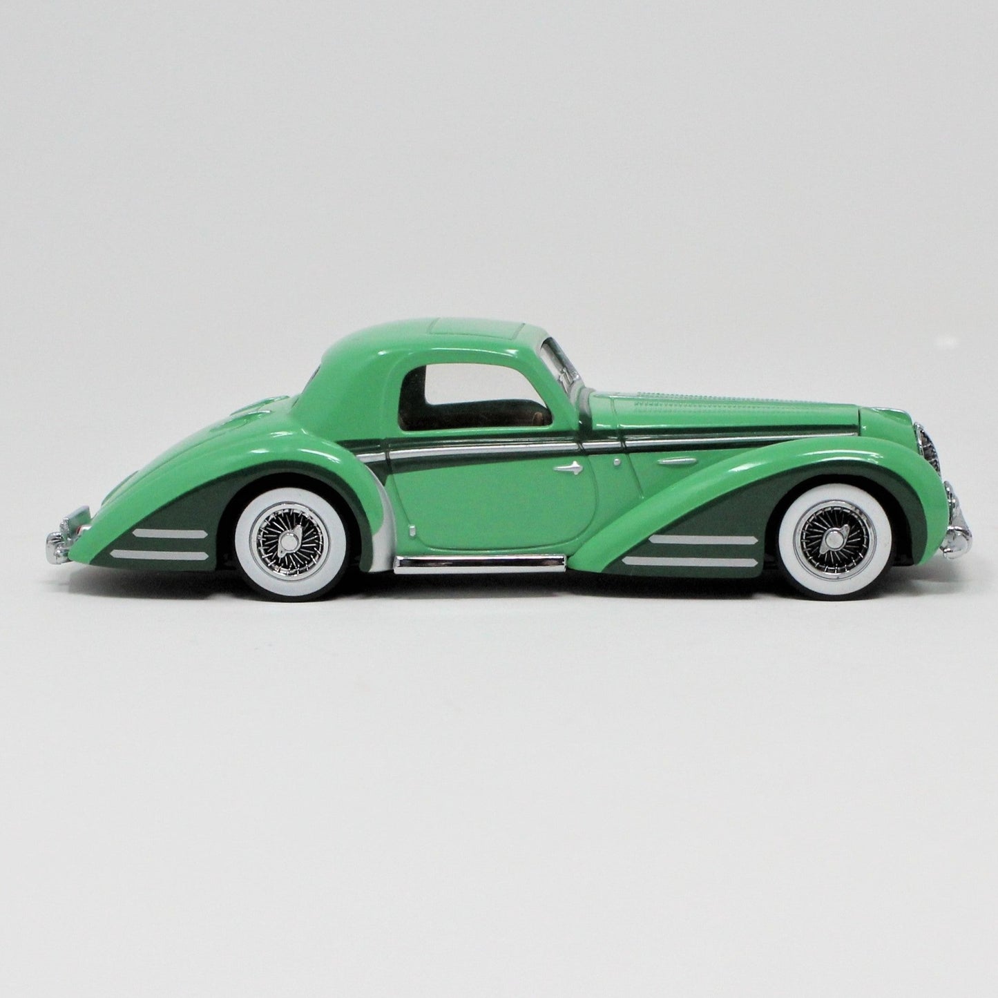 Car, Die Cast Toy, Matchbox, Dinky 1946 Delahaye 145 Chapron, Vintage