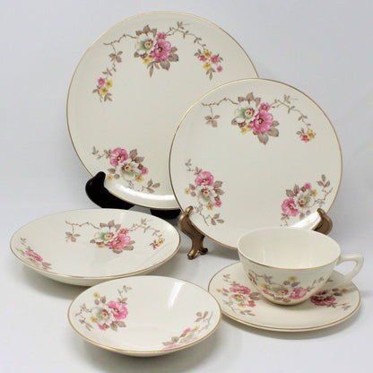 Vintage Dinnerware set for 4 people. Edwin Knowles, Blossom Time pattern, 24 Pcs