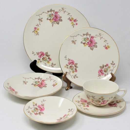 Vintage Dinnerware set for 4 people. Edwin Knowles, Blossom Time pattern, 24 Pcs