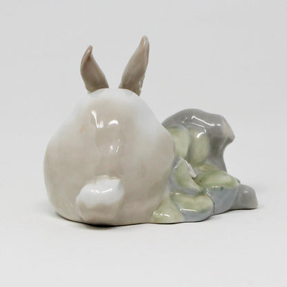 Figurine, Lladro, Rabbit Eating #4772, Vintage 1971