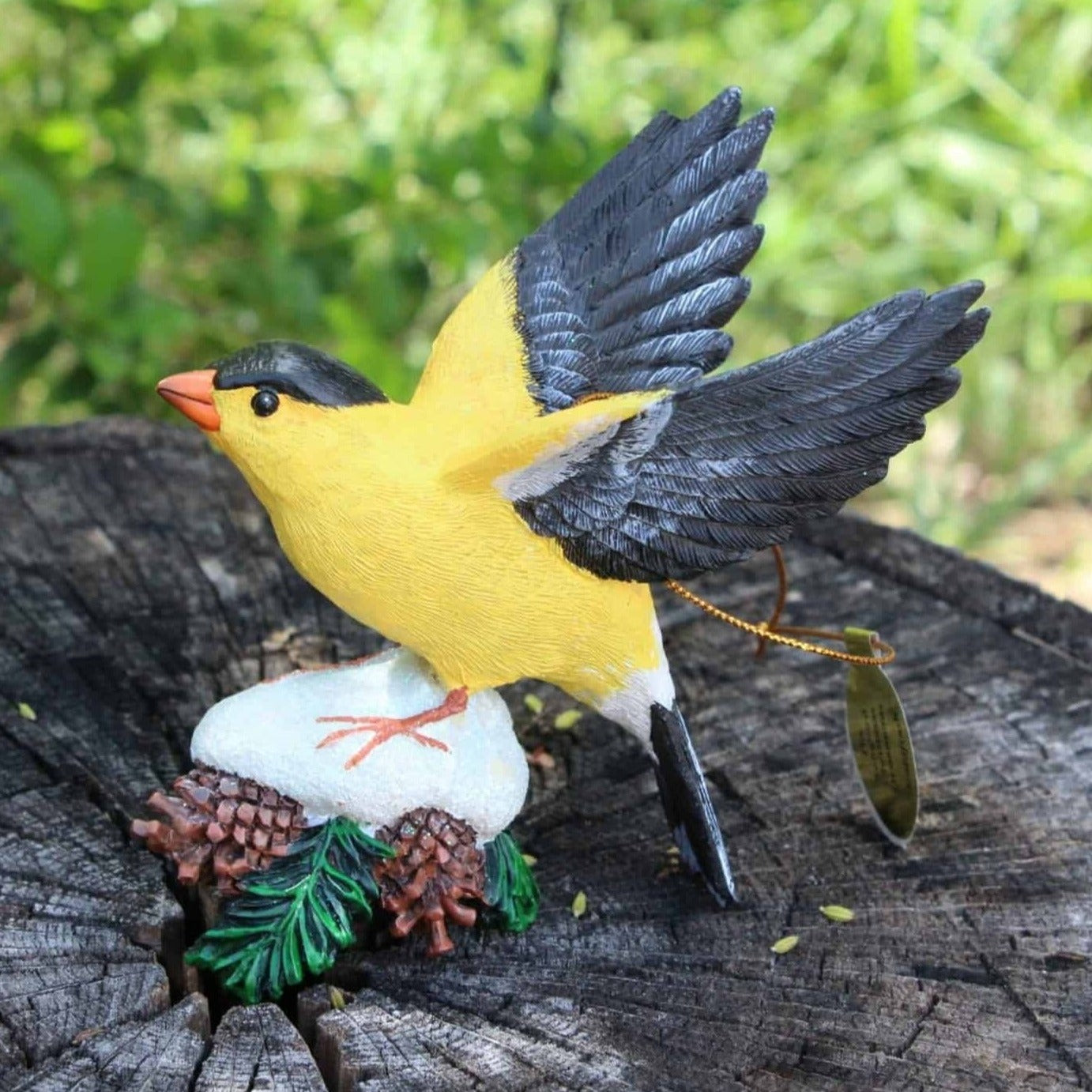 Ornaments, Danbury Mint Songbird Collection, Goldfinch, 2004