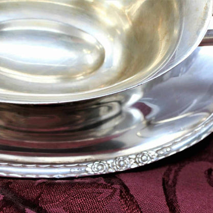 Gravy Boat / Saucière with Underplate, International Silver, Camille , Silverplate Vintage