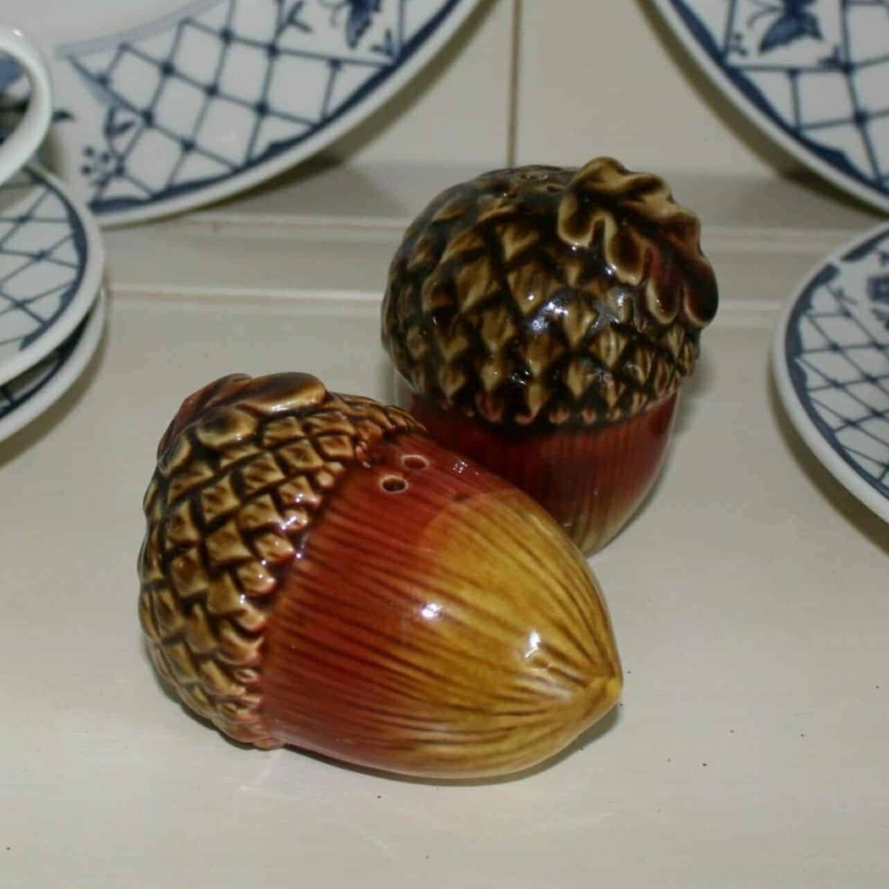 Salt and Pepper Shakers, Acorn Shaped Ceramic, Fall Decor