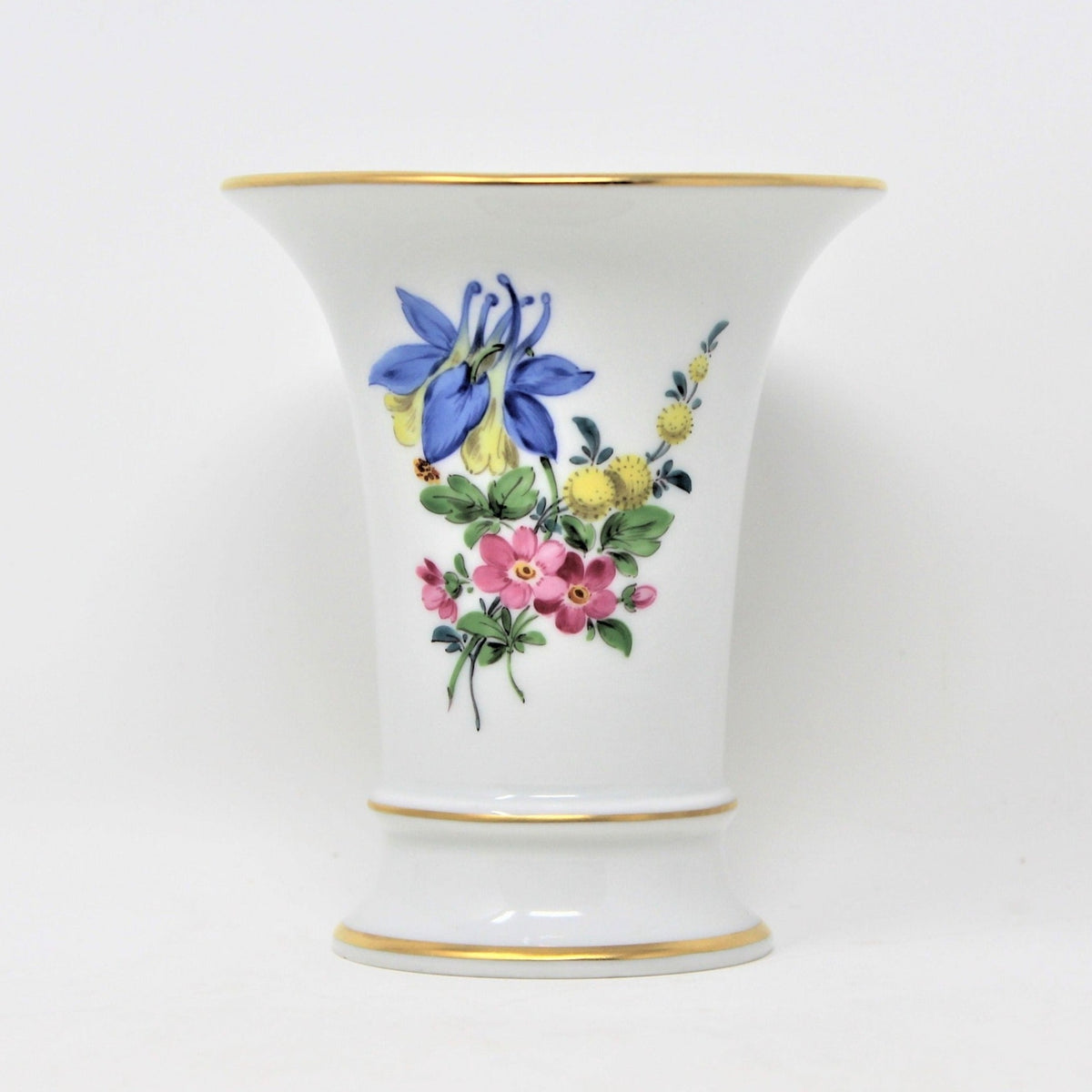 Vintage 1947 Meissen Trumpet Vase, Hand Painted – Antigo Trunk