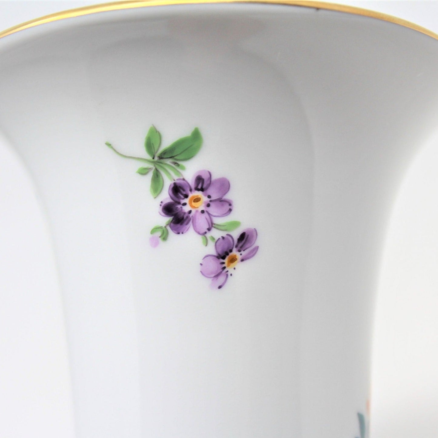 Vase, Trumpet / Funnel Vase, Meissen Porcelain, Floral 60110 Germany, Vintage