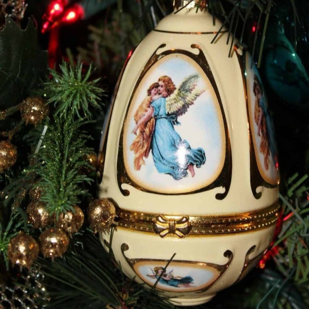 Ornaments, Valerie Parr Hill, Mr. Christmas Musical Egg, Angels, Vintage