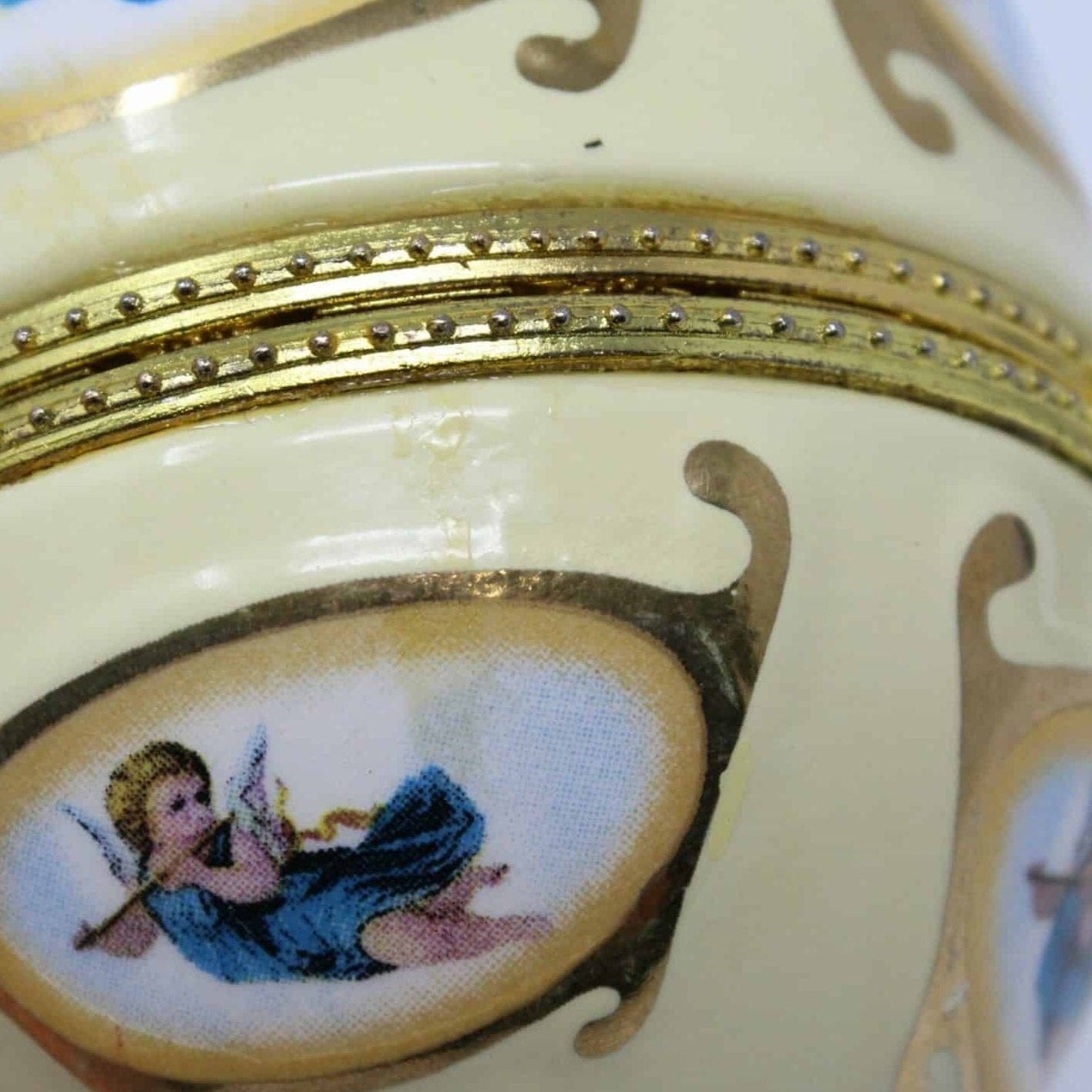 Ornaments, Valerie Parr Hill, Mr. Christmas Musical Egg, Angels, Vintage