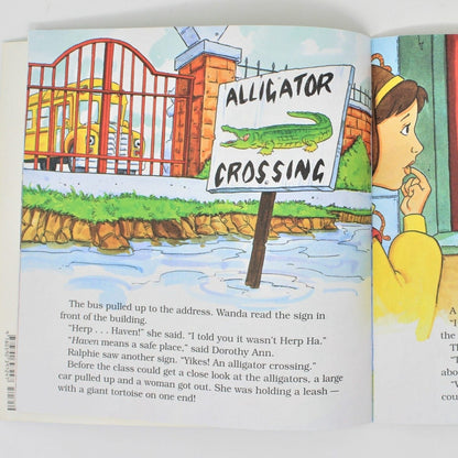 Children's Book, Scholastic, The Magic School Bus Gets Cold Feet, Softcover, 1997
