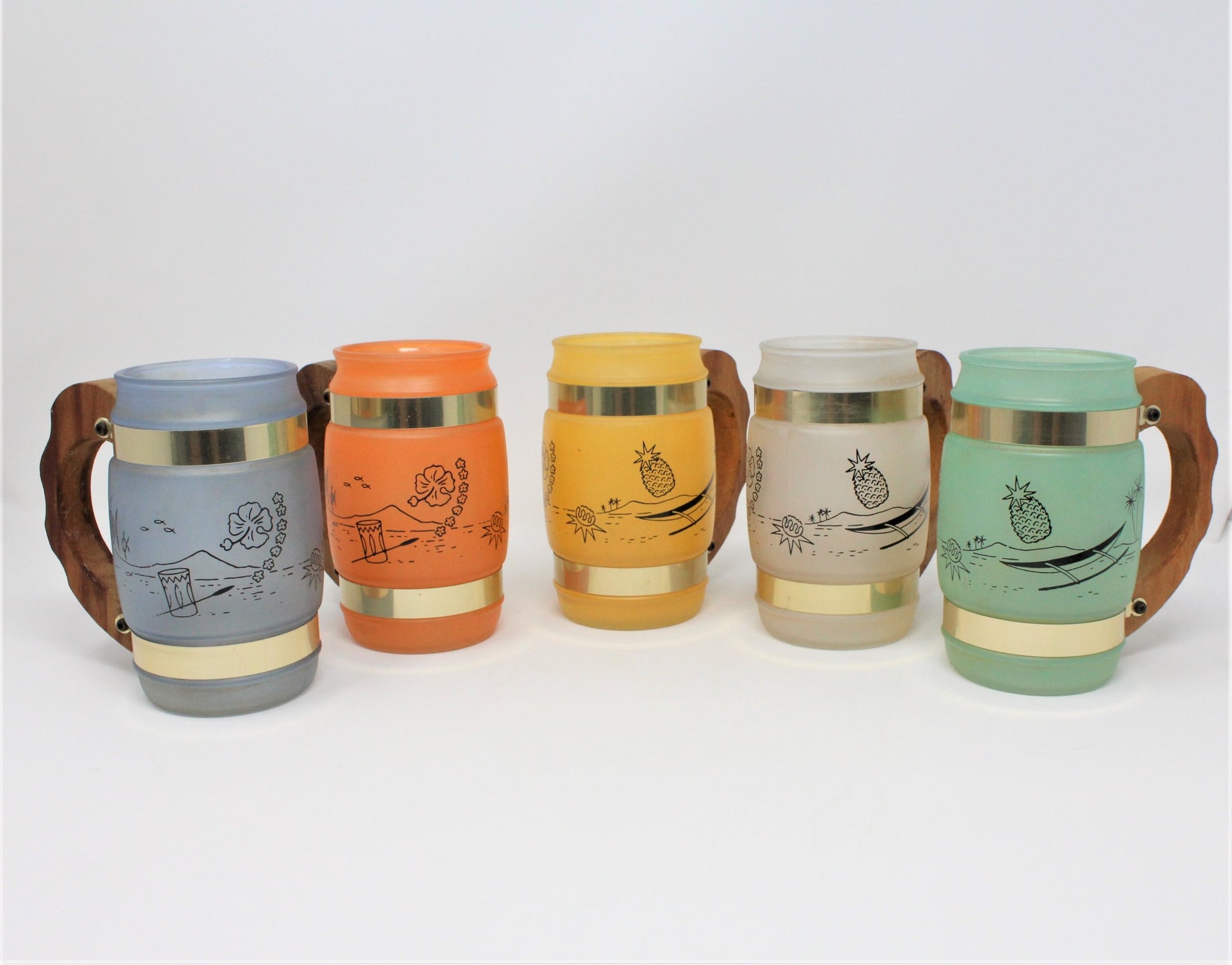 Vintage Barrell mugs, Tiki/Polynesian theme, set of 5