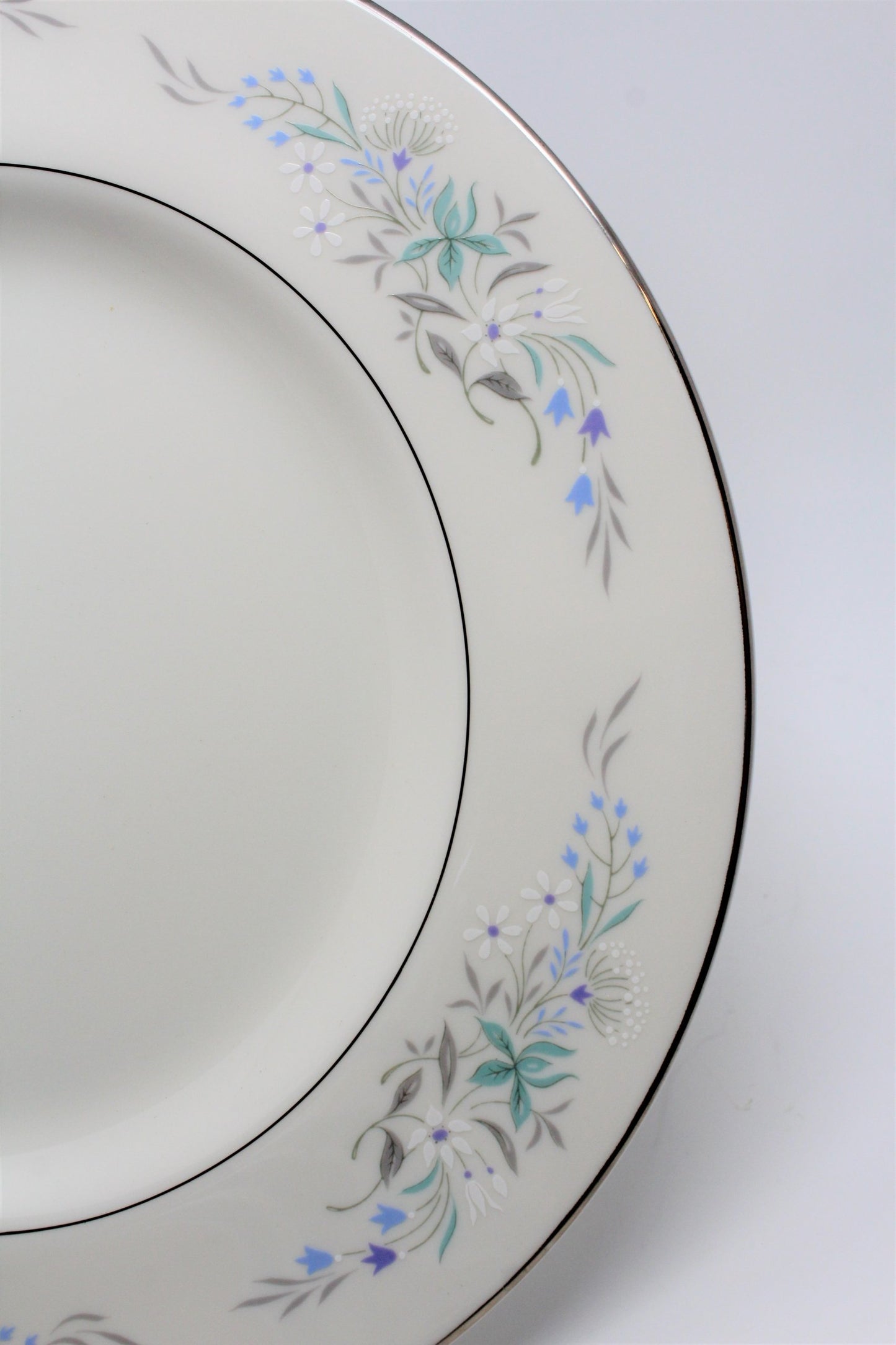 Dinner Plates, Pickard, Remembrance Fine China, Set of 4, Vintage