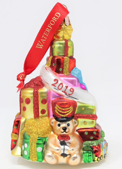 Ornament, Waterford Holiday Heirlooms, Teddy Bear with Gifts, 2019