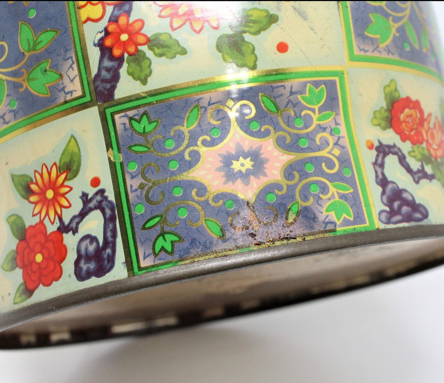 Gift Tin / Cookie Tin, Metal Box Co, Asian Floral Chinoiserie, Vintage, England