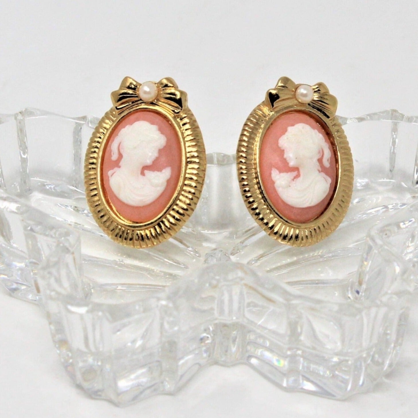 Earrings, Avon, Pink Cameo with Bow Pearl Accents, Gold Tone