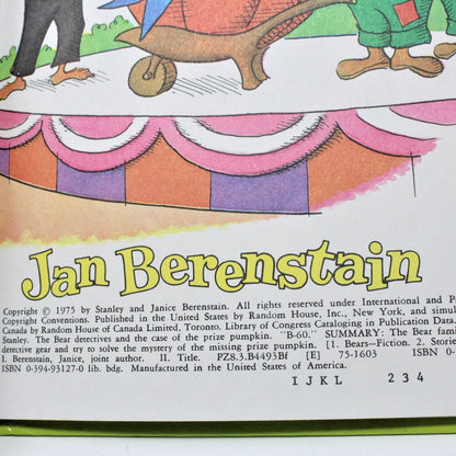 Children's Book, Beginner Books, The Bear Detectives, Berenstain, Hardcover, Vintage 1975