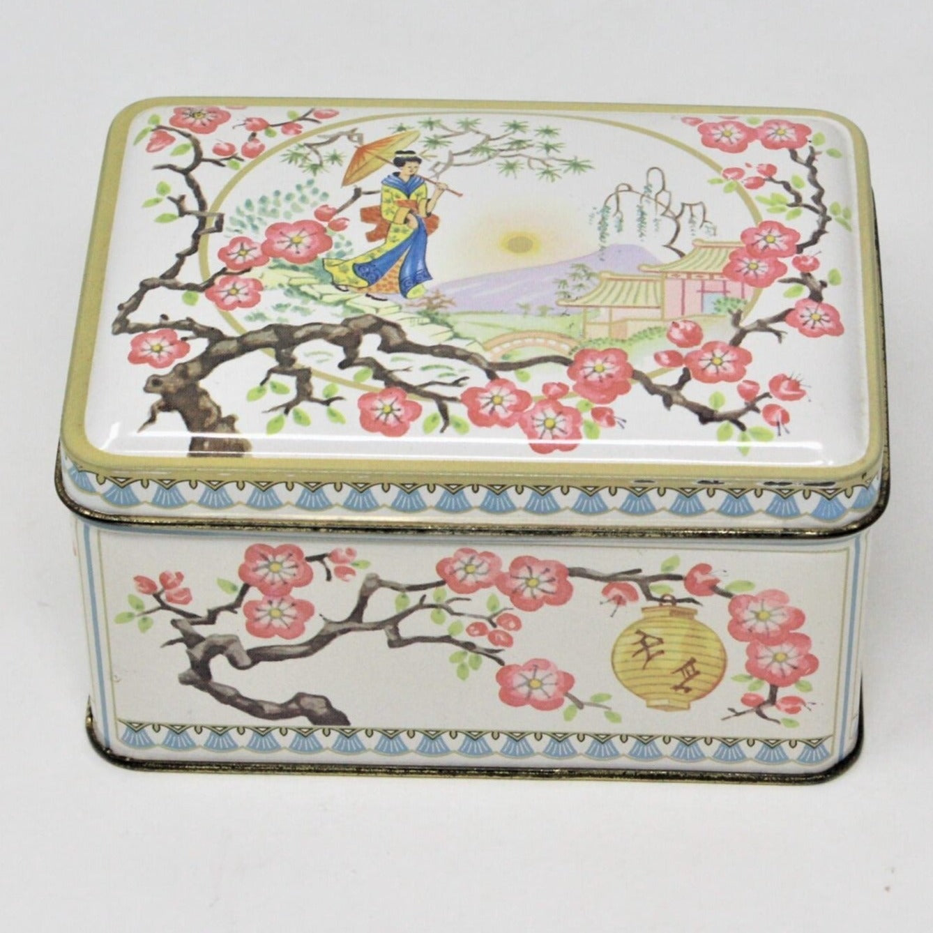 Gift Tin / Candy Tin, Daher, Geisha with Cherry Blossoms, Vintage England