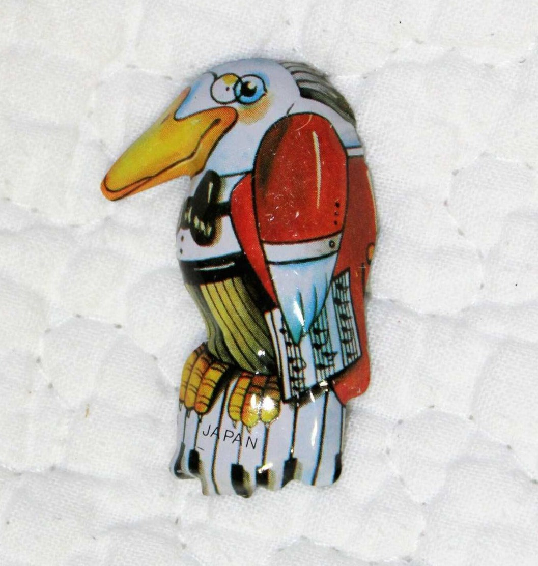 Pin, Tin Lithograph Anthropomorphic Bird Pianist/Maestro, Original, Vintage