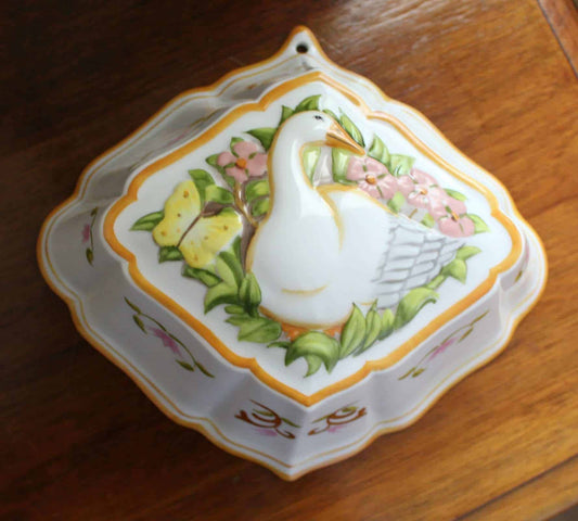 Decorative Mold, Franklin Mint Le Cordon Bleu, White Goose, Vintage