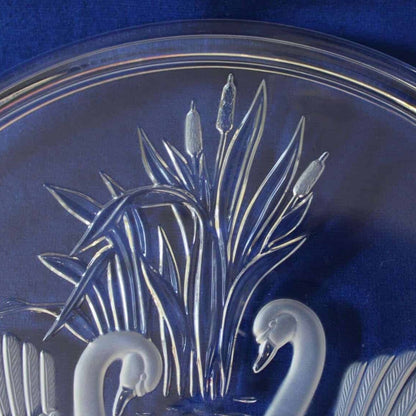 Cake Plate / Serving Tray, Mikasa. Swan, Frosted Glass, Vintage