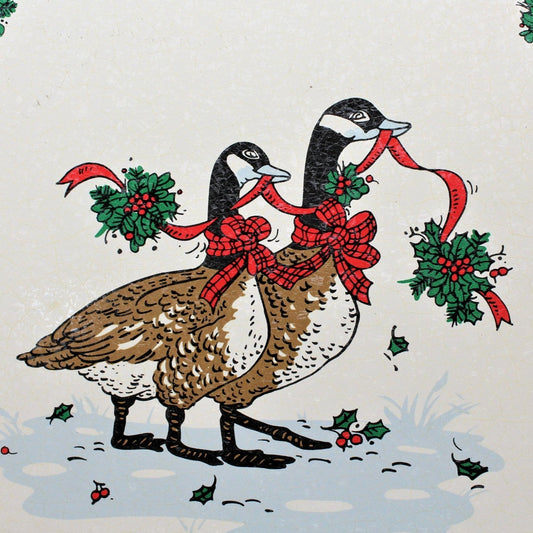 Gift Tin / Cookie Tin, Potpourri Press, Christmas Geese & Holly, Vintage