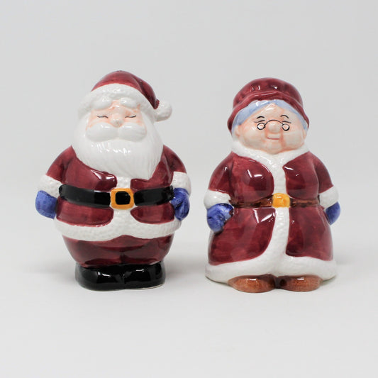 Santa and Mrs Claus Salt & Pepper Shakers